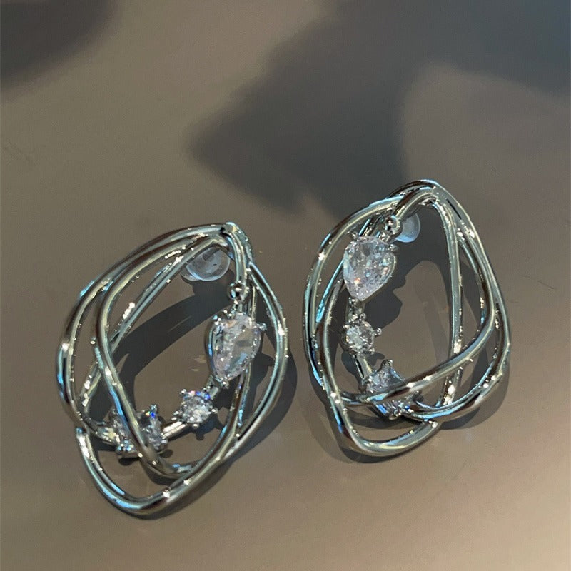 European And American Niche Metallic Design Stereo Irregular Earrings