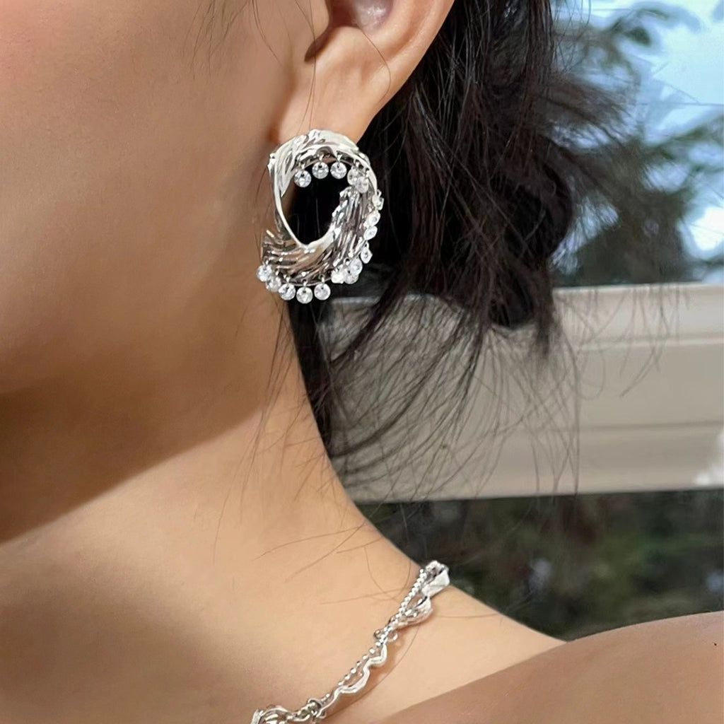 European And American Niche Metallic Design Stereo Irregular Earrings
