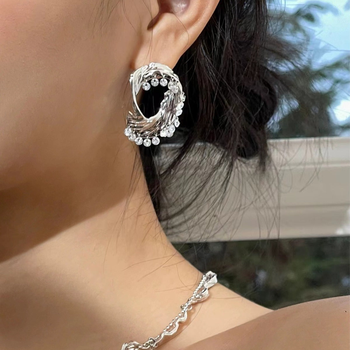 European And American Niche Metallic Design Stereo Irregular Earrings