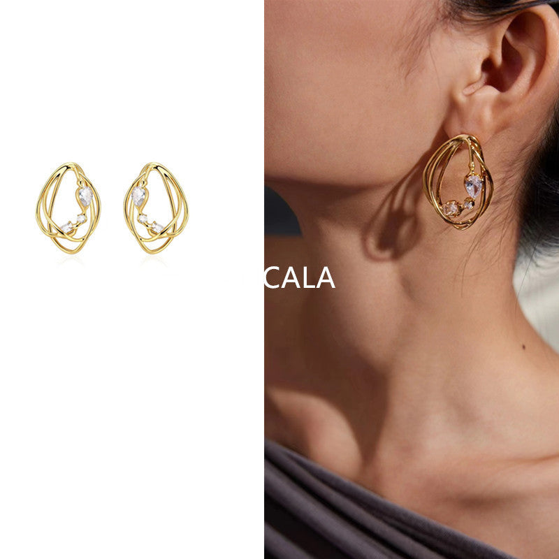 European And American Niche Metallic Design Stereo Irregular Earrings
